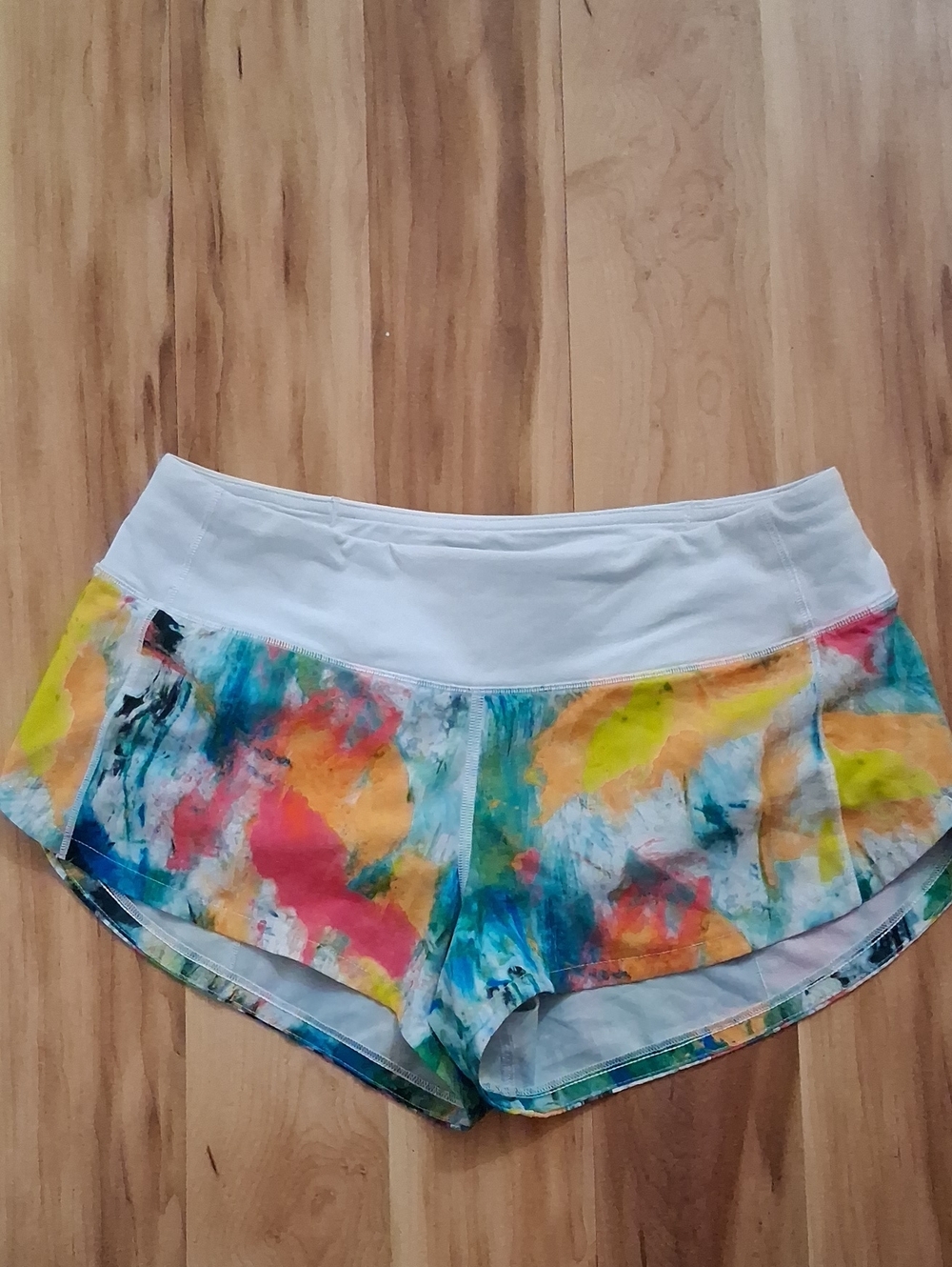Lululemon White Waistband Multicolor Watercolor Print Women's Shorts